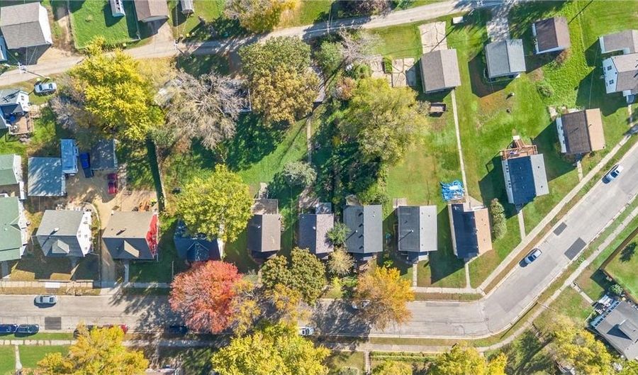 602 Minnesota Ave, Albert Lea, MN 56007 - 4 Beds, 2 Bath