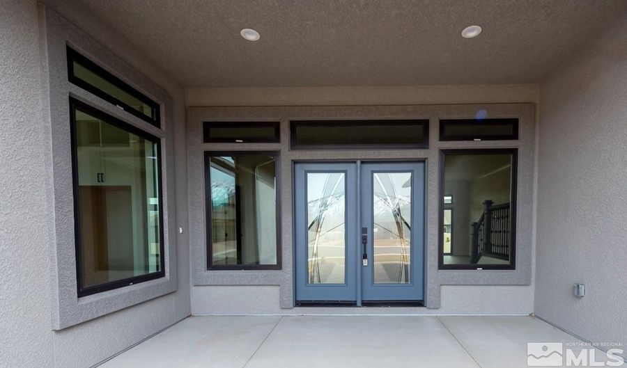 911 Holstein Ct, Gardnerville, NV 89460 - 4 Beds, 4 Bath