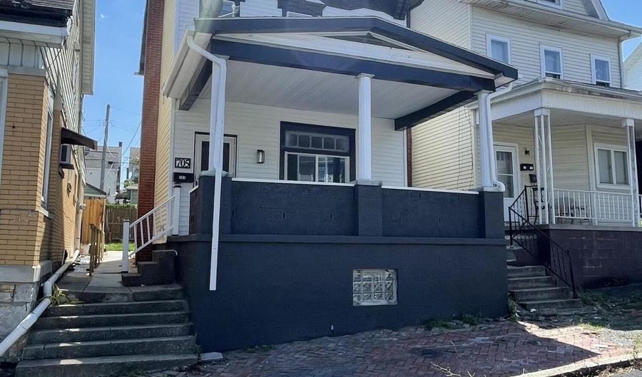 705 2nd Ave, Altoona, PA 16602 - 3 Beds, 2 Bath