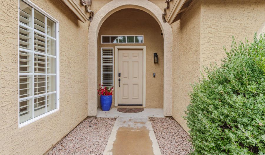 4542 E VIA DONA Rd, Cave Creek, AZ 85331 - 3 Beds, 2 Bath
