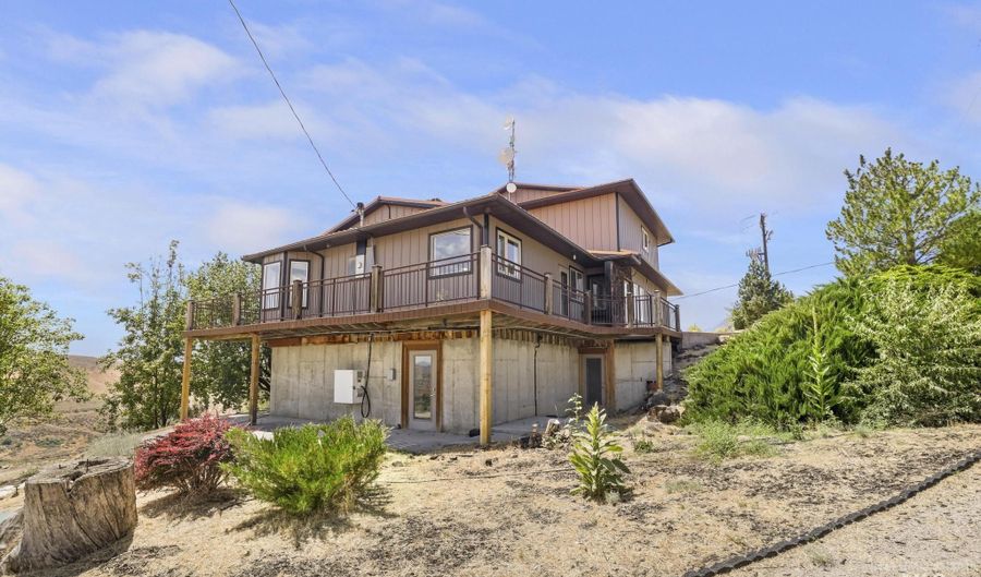 17115 Highway 30, Bliss, ID 83314 - 5 Beds, 4 Bath