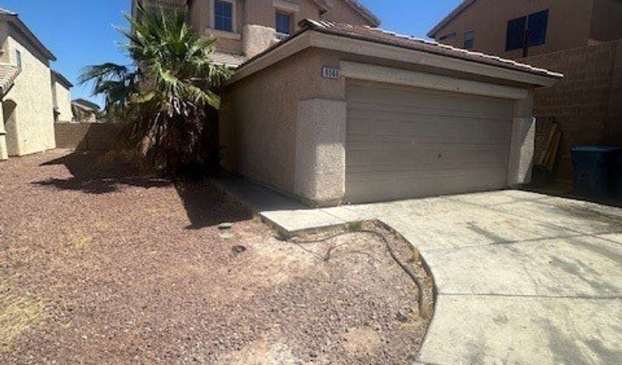 6566 Holly Bluff Ct, Las Vegas, NV 89122 - 5 Beds, 3 Bath