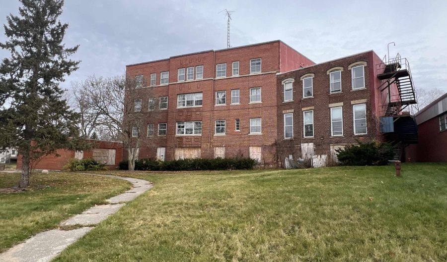 120 N Locust, Adrian, MI 49221 - 0 Beds, 0 Bath