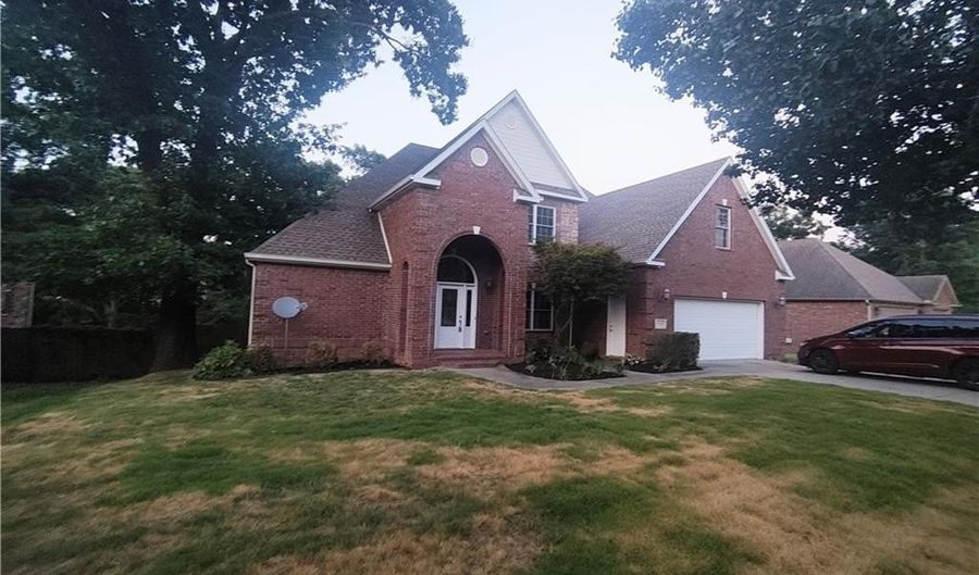 2300 Penny Ln, Bentonville, AR 72712 - 4 Beds, 3 Bath
