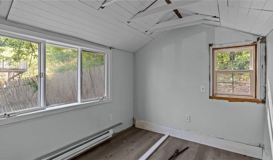 51 Knotty Oak Shr, Coventry, RI 02816 - 1 Beds, 1 Bath