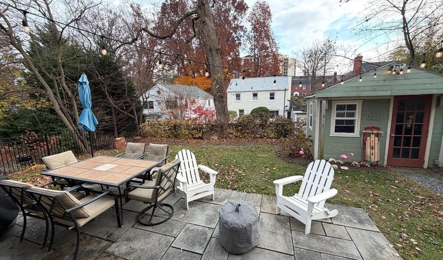 4318 LYNBROOK, Bethesda, MD 20814 - 5 Beds, 4 Bath