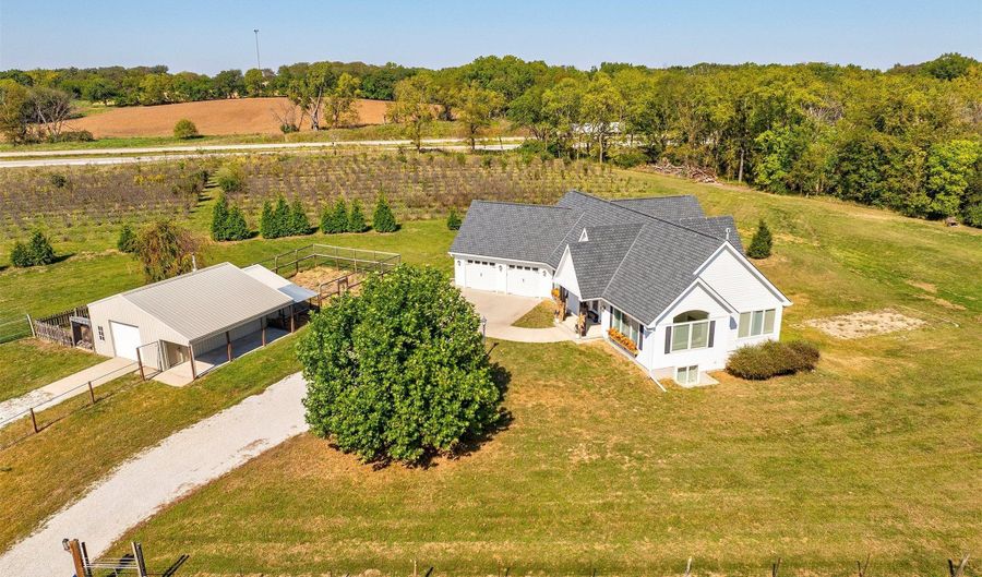 27887 337th Ct, Adel, IA 50003 - 4 Beds, 4 Bath