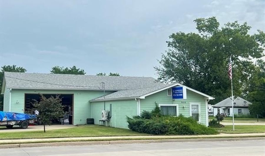910 W Hensley Blvd, Bartlesville, OK 74003 - 0 Beds, 0 Bath