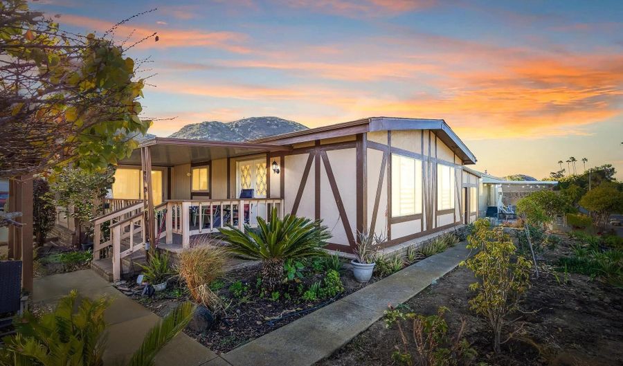 4650 Dulin Rd Unit 12, Fallbrook, CA 92028 - 2 Beds, 2 Bath