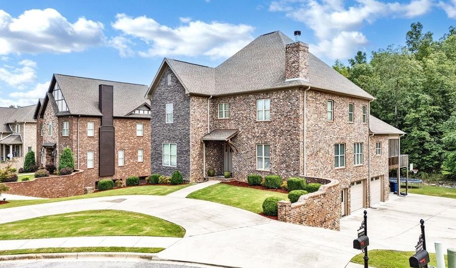 133 WIDGEON Dr, Alabaster, AL 35007 - 6 Beds, 6 Bath