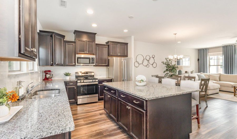 823 Richmont Grove Ln, Apex, NC 27523 - 4 Beds, 4 Bath