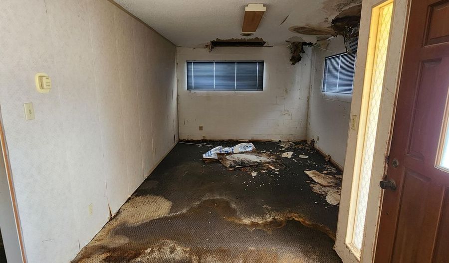 112 E 13th St, Baxter Springs, KS 66713 - 0 Beds, 0 Bath