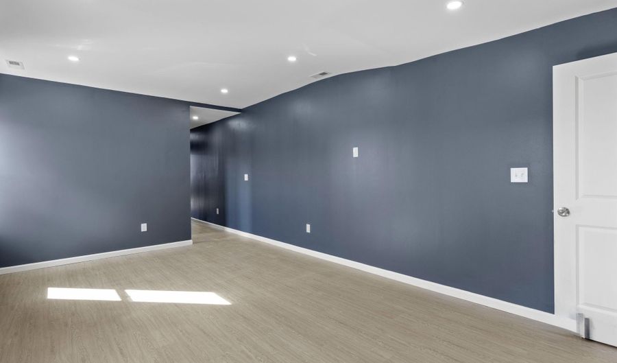 2642 E MONUMENT St 1, Baltimore, MD 21205 - 2 Beds, 1 Bath