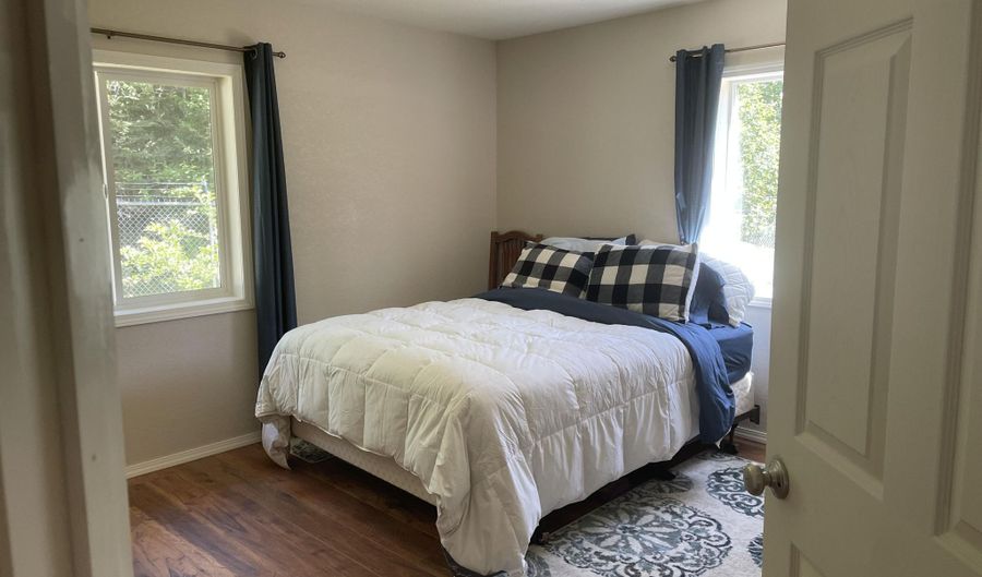 1094 Fortyniner Ln, Bonners Ferry, ID 83805 - 3 Beds, 1 Bath