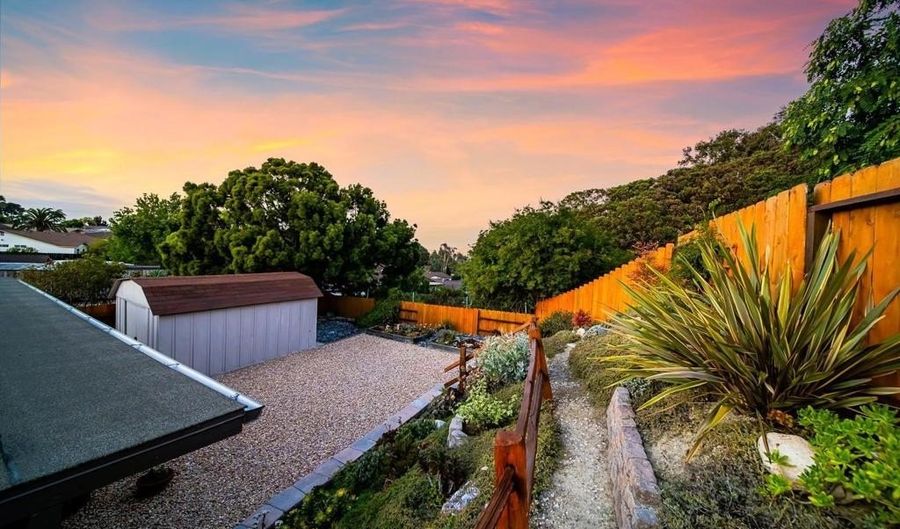 312 San Dimas Ave, Oceanside, CA 92057 - 2 Beds, 2 Bath