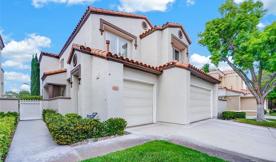 8188 Horseshoe Bend Ln, Las Vegas, NV 89113 - 3 Beds, 4 Bath