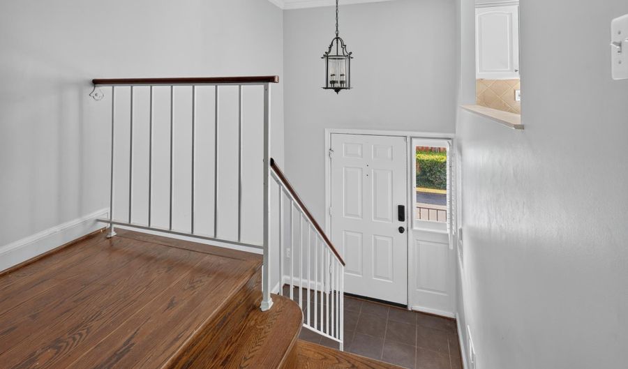 3334 2ND St S, Arlington, VA 22204 - 3 Beds, 2 Bath