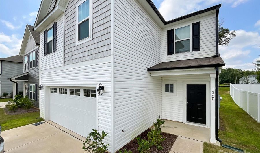 1245 Freeman View Dr, Albemarle, NC 28001 - 3 Beds, 3 Bath