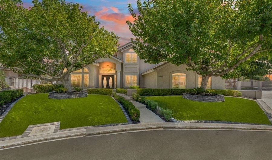 8000 Silver King Dr, Las Vegas, NV 89129 - 5 Beds, 4 Bath