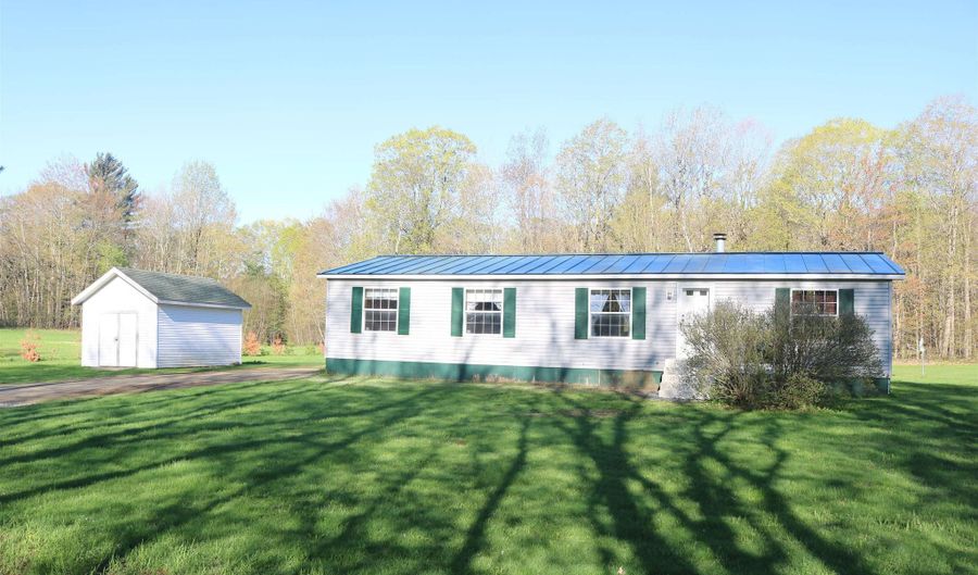126 Smith St, Bakersfield, VT 05441 - 3 Beds, 2 Bath