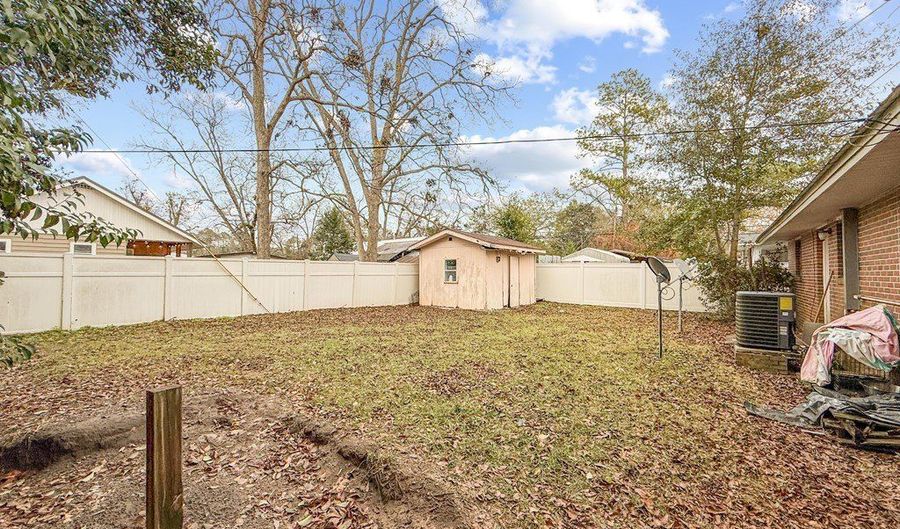 401 Davis St, Ashford, AL 36312 - 2 Beds, 2 Bath