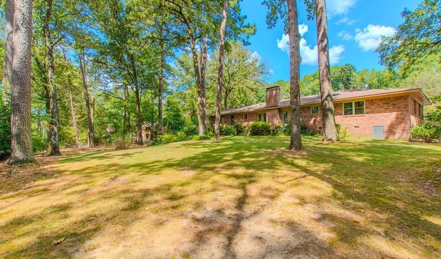 2003 Lynnwood Dr, Benton, AR 72015 - 3 Beds, 2 Bath