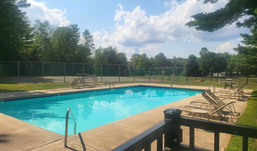 13-7 Overlook Rd, Campton, NH 03223 - 1 Beds, 1 Bath