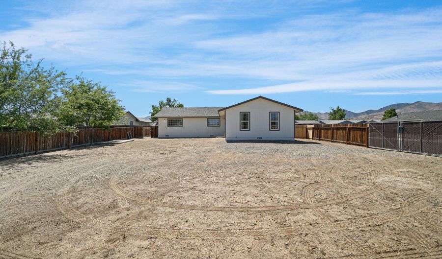 546 Yellow Jacket Rd, Dayton, NV 89403 - 3 Beds, 2 Bath