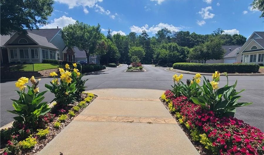 3085 Oakside Cir, Alpharetta, GA 30004 - 3 Beds, 2 Bath