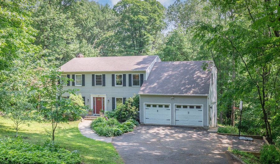 17 Hoyt Rd, Bethel, CT 06801 - 4 Beds, 3 Bath