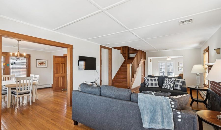 50 Osborne Ave, Bay Head, NJ 08742 - 6 Beds, 3 Bath