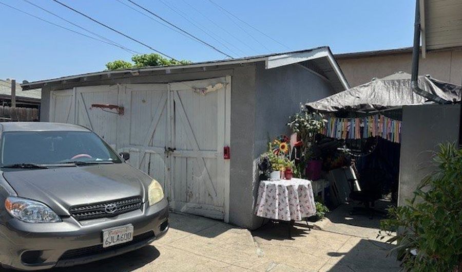 2132 Lincoln Park Ave, Lincoln Heights, CA 90031 - 4 Beds, 3 Bath