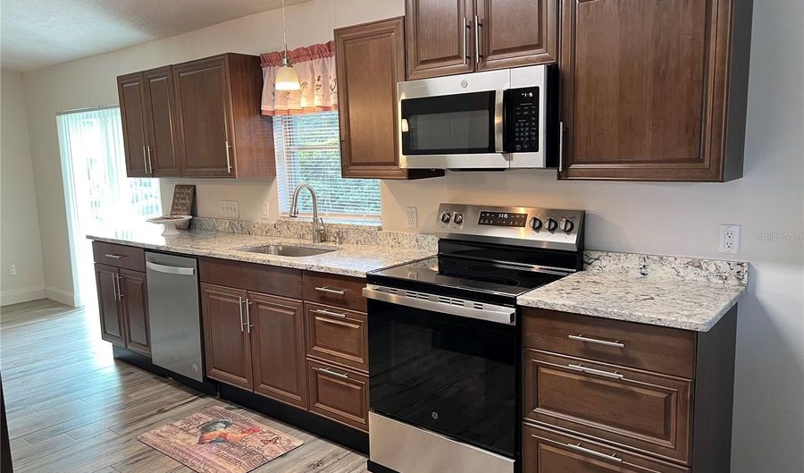 609 RODNEY Dr, Altamonte Springs, FL 32701 - 4 Beds, 2 Bath