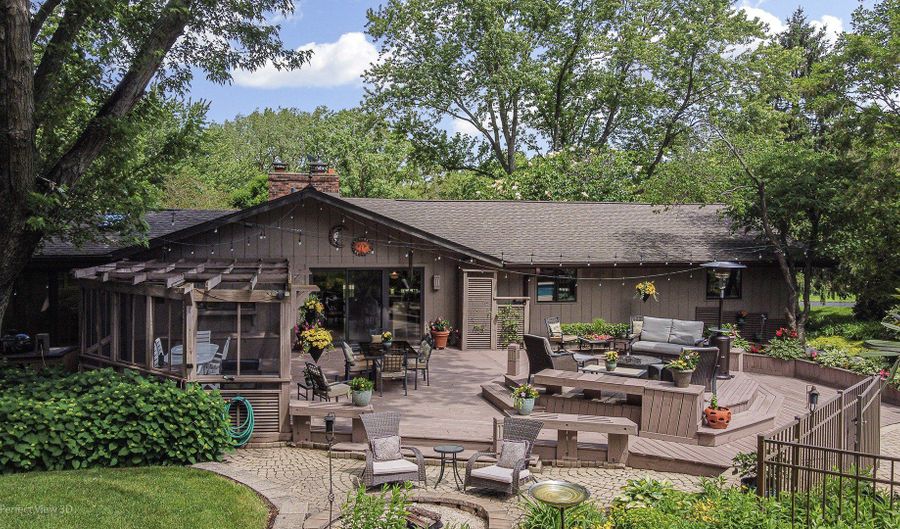 40484 Sunset Dr N, Antioch, IL 60002 - 3 Beds, 3 Bath