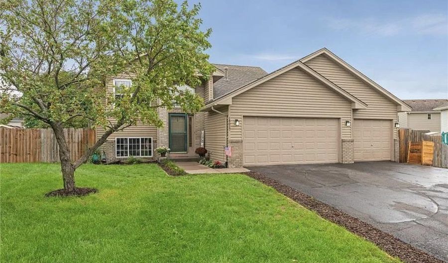 14617 Zilla St NW, Andover, MN 55304 - 3 Beds, 2 Bath