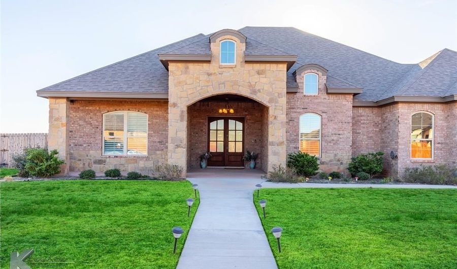 233 Calumet St, Abilene, TX 79606 - 4 Beds, 3 Bath