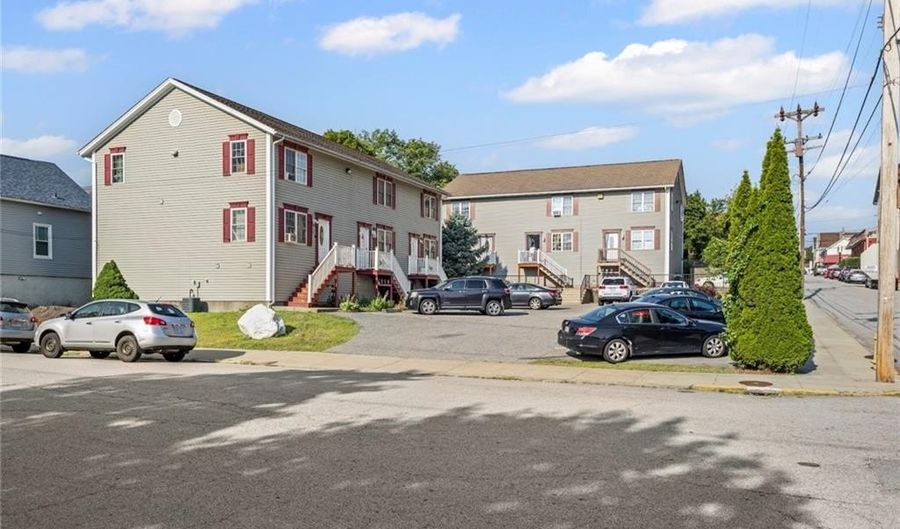 30 Foundry St 6, Central Falls, RI 02863 - 2 Beds, 3 Bath