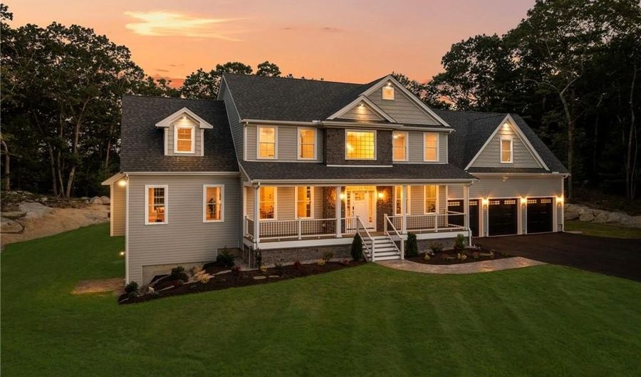 35 Beech Crest Rd, East Greenwich, RI 02818 - 5 Beds, 4 Bath