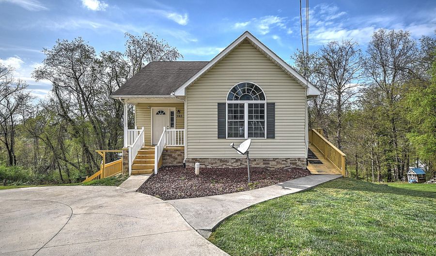 245 NW Leonard St, Abingdon, VA 24210 - 4 Beds, 3 Bath