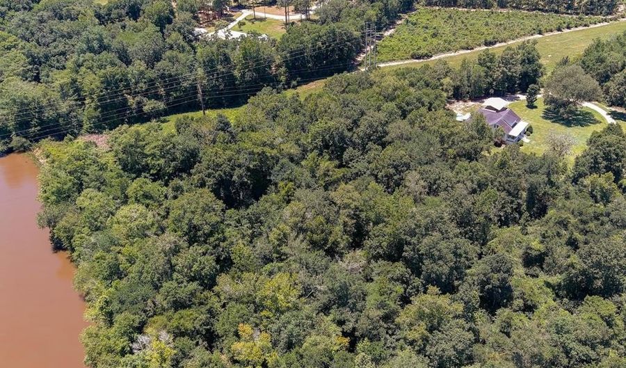 168 Flint River Heights Rd, Bainbridge, GA 39817 - 2 Beds, 2 Bath