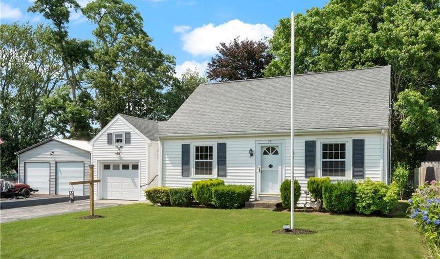 23 Fatima Dr, Bristol, RI 02809 - 3 Beds, 1 Bath