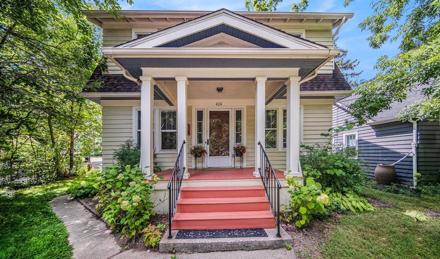 624 Fifth St, Ann Arbor, MI 48103 - 4 Beds, 2 Bath