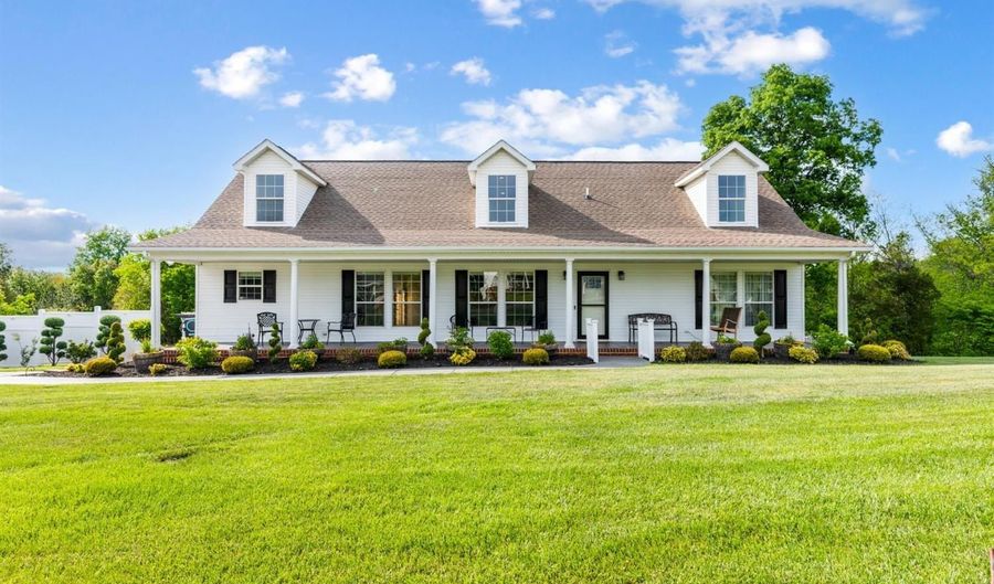 136 Montfair Dr, Amherst, VA 24521 - 4 Beds, 3 Bath