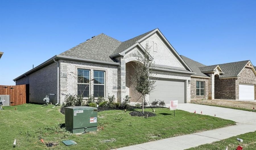 1037 Nighthawk Trl, Alvarado, TX 76009 - 4 Beds, 2 Bath