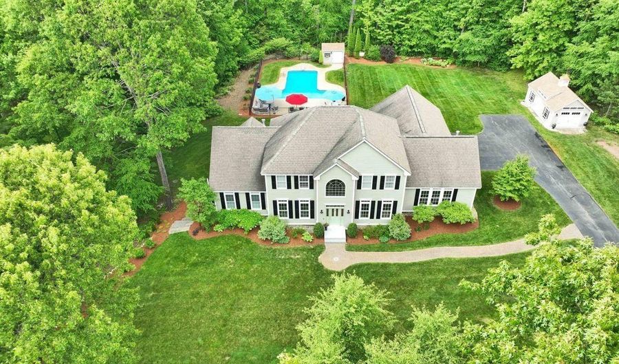 54 Pasture Rd, Auburn, NH 03032 - 5 Beds, 4 Bath