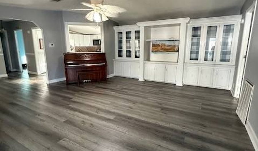 565 Southampton Blvd, Auburndale, FL 33823 - 2 Beds, 2 Bath