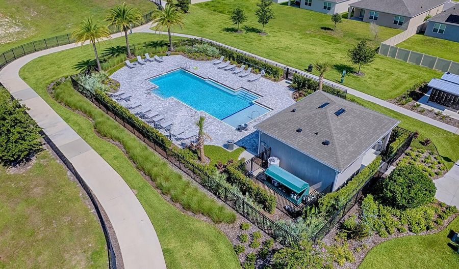 6149 GALLOPING Dr, Apopka, FL 32712 - 4 Beds, 2 Bath