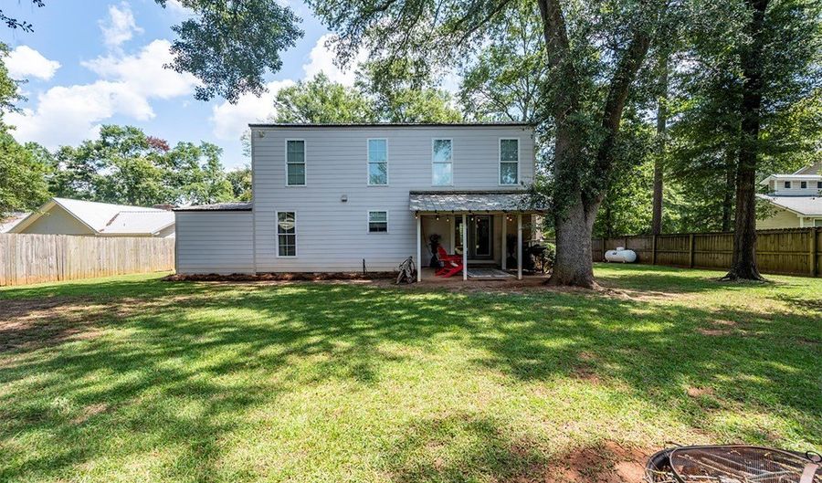 104 Querecho Ln, Albany, GA 31707 - 4 Beds, 4 Bath