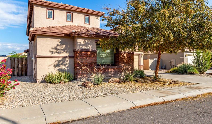 3922 E VIRGO Pl, Chandler, AZ 85249 - 4 Beds, 2 Bath