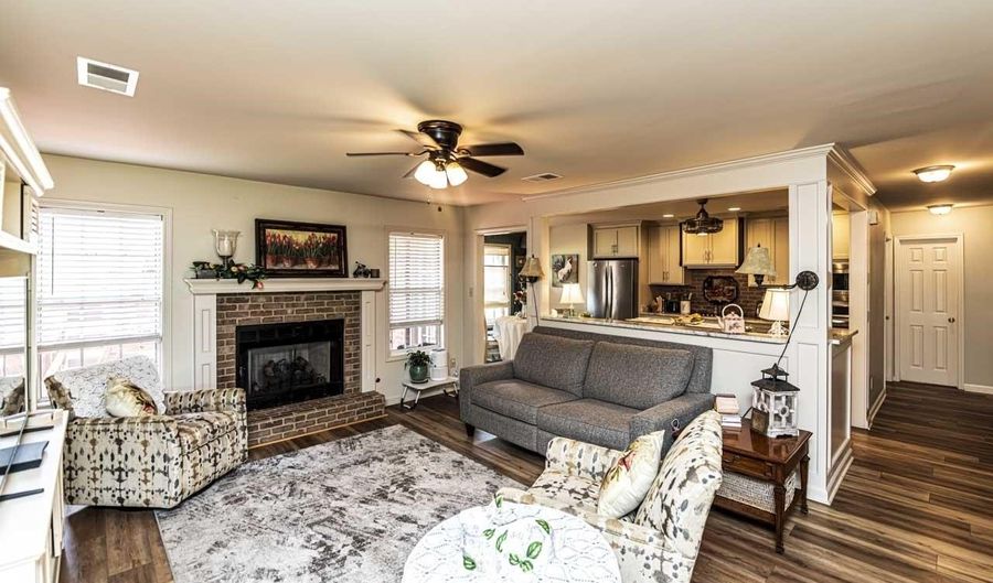 155 W SQUIRE'S Grv, Atoka, TN 38004 - 3 Beds, 2 Bath
